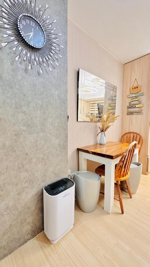 Cozy Staycation By Paris Aparthotel *